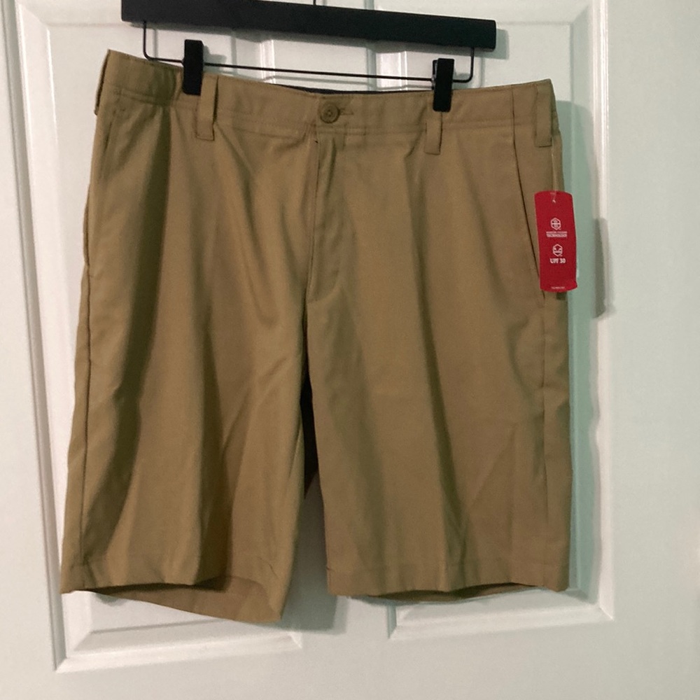BCG NWT Khaki Golf Shorts - Size 34